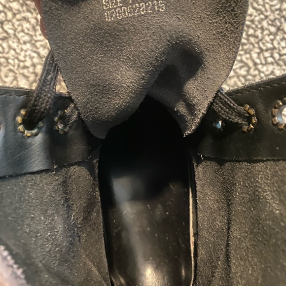 Dr. Martens Men’s Size 7 vintage Black Leather 8” high Boots! - Picture 10 of 10